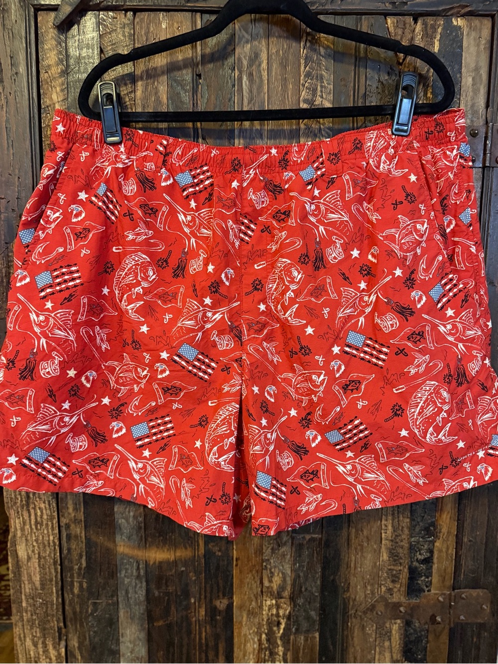 Columbia PFG Men’s XXL 6L Swim Trunks Fishing Shorts Red Patriotic Fish Flag